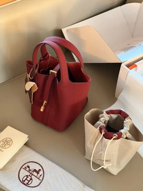 Luxury Rouge H Clemence Picotin Lock 18 Gold Hardware Bag - Picture 6 of 9